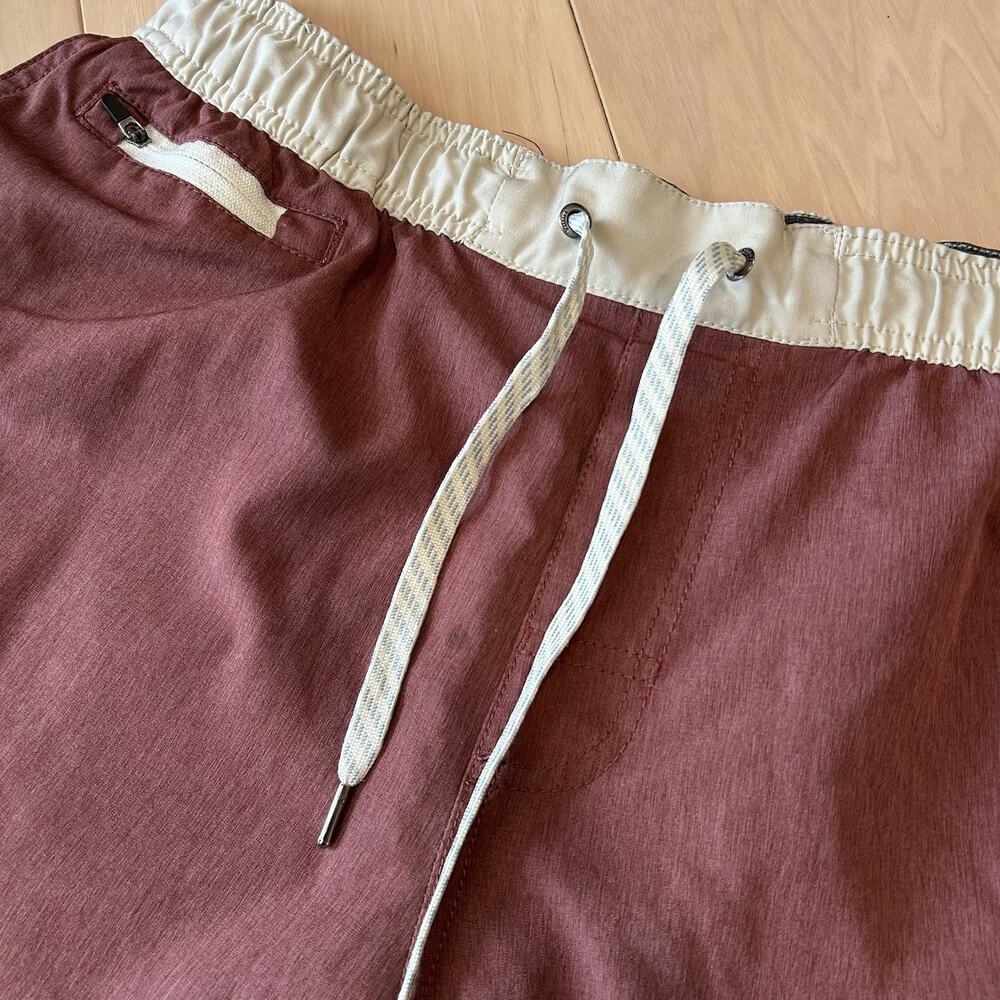 Vuori Banks Shorts Unlined 7” Inseam *Stain Men’s XL - Picture 2 of 7